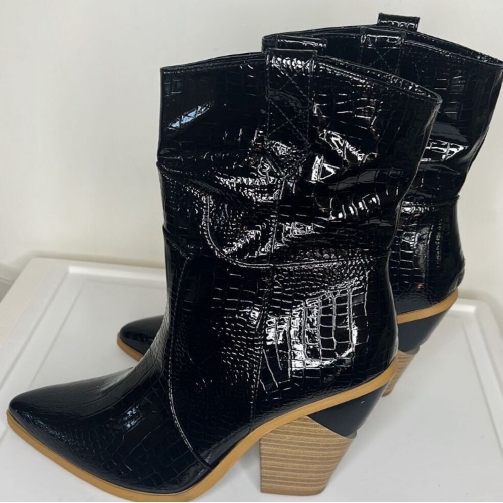 Mata Sleek Western Black Faux Leather Croc-Embossed Heeled Boots - Picture 7 of 11